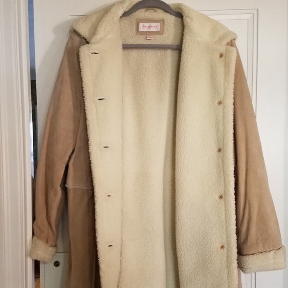 Women’s Murano tan faux suede lined coat. Size M. - Picture 6 of 8
